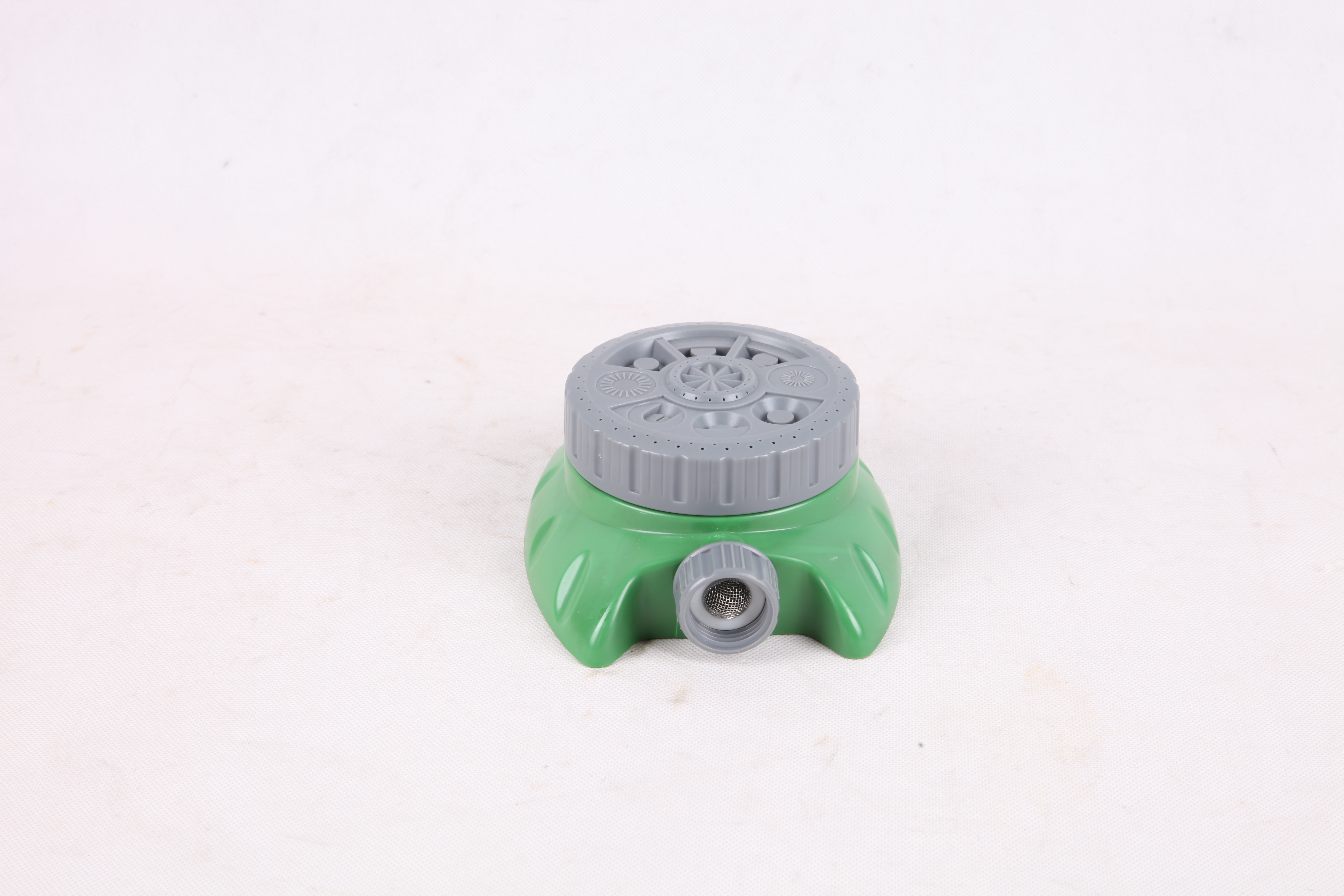 plastic sprinkler above ground (4)